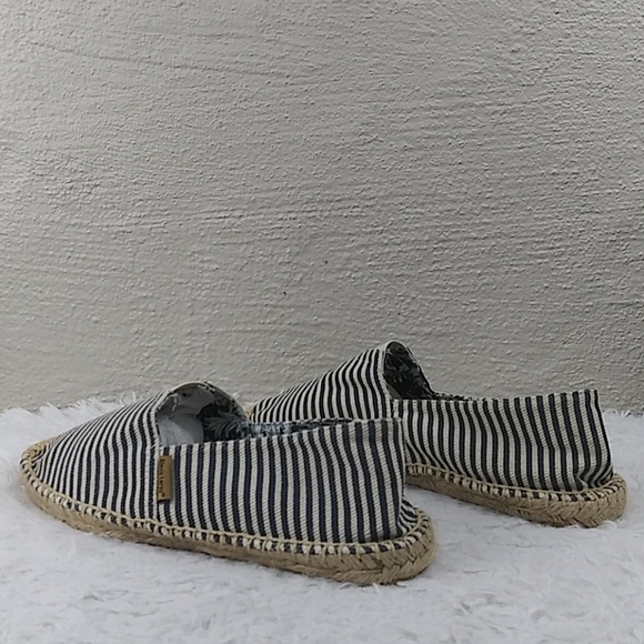 Alexis Leroy Blue Striped Fabric Upper Round Toe Slip On Espadrille Flats - Picture 5 of 12
